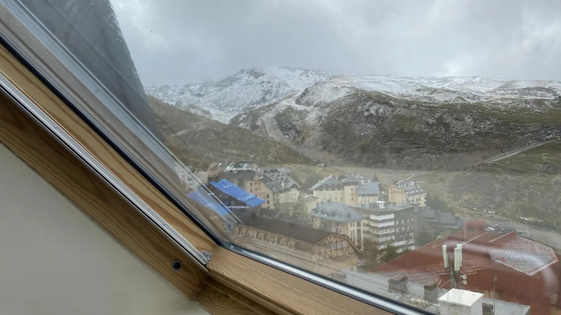 Appartement Serraneu Studio Con Parking Privado Spanje
